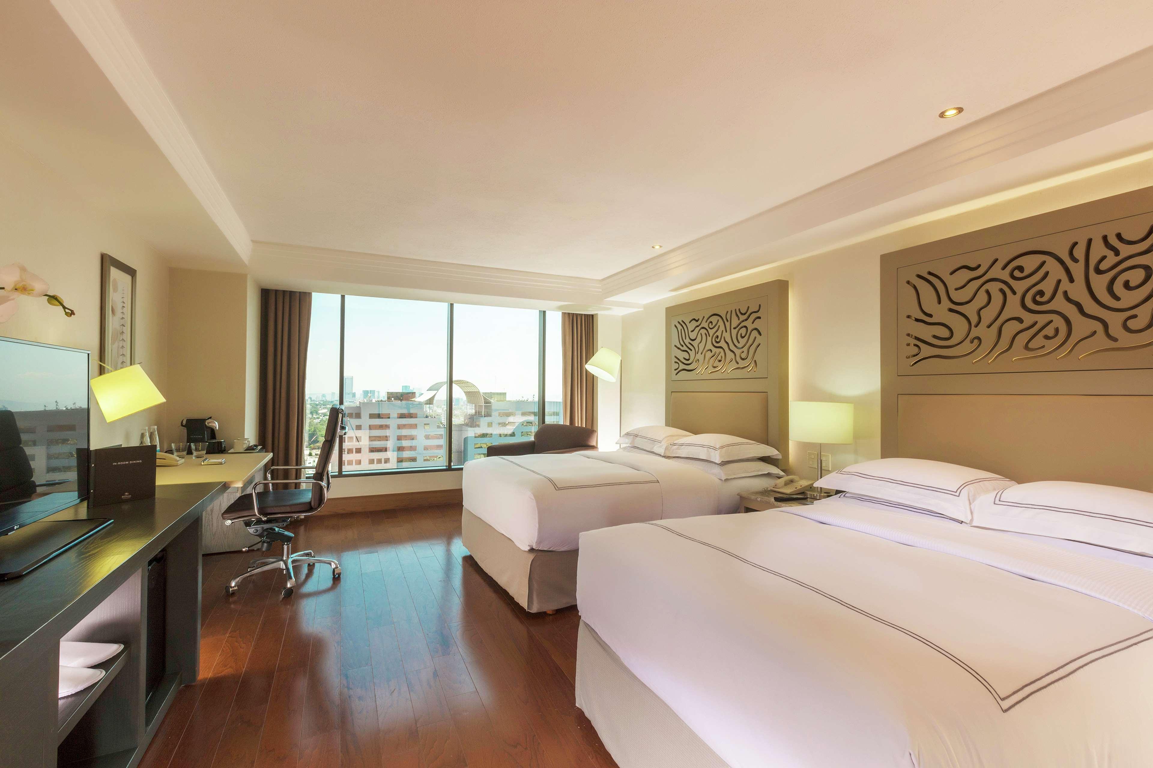 Barcelo Guadalajara Hotell Exteriör bild Deluxe Room