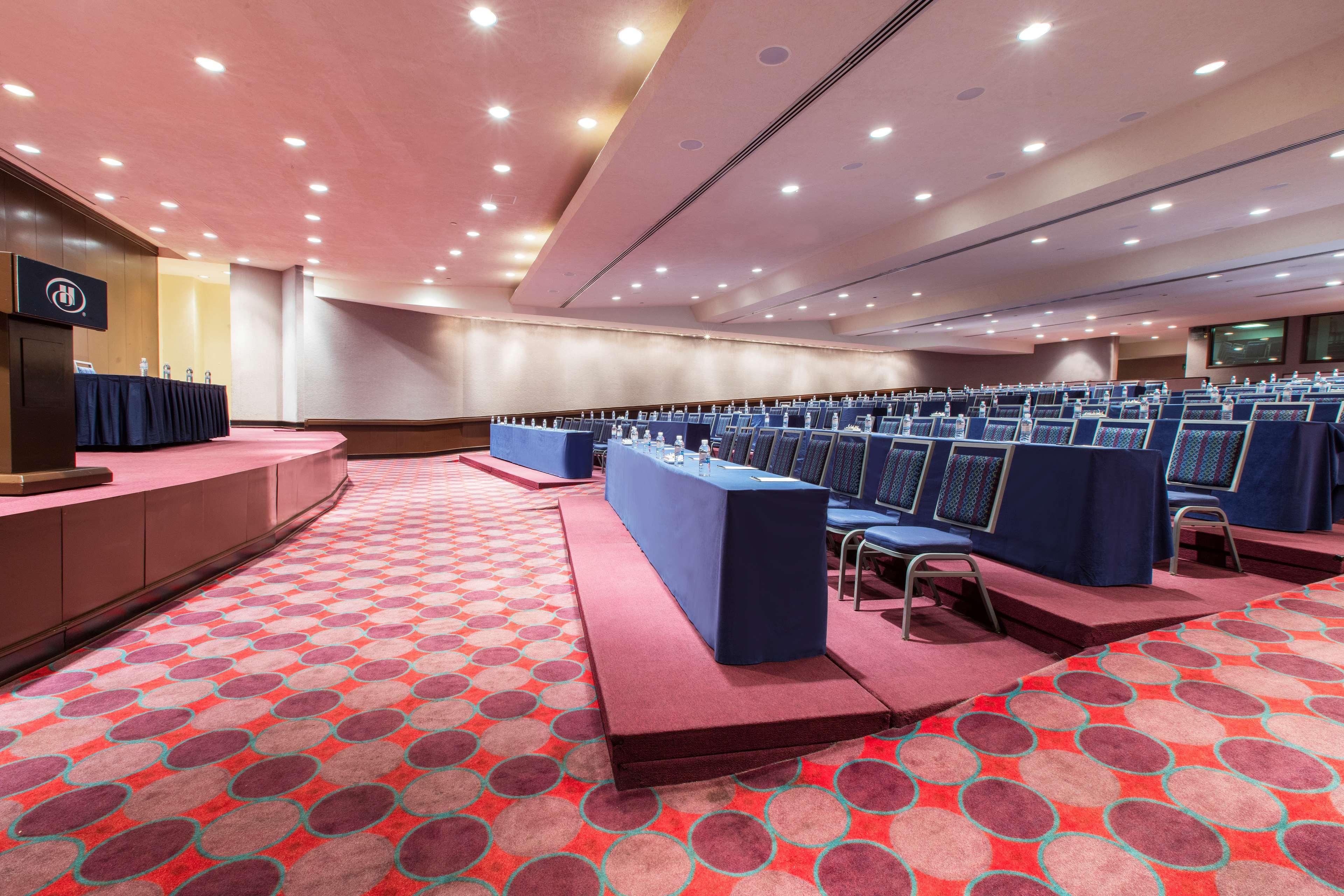 Barcelo Guadalajara Hotell Exteriör bild The European Parliament's conference room