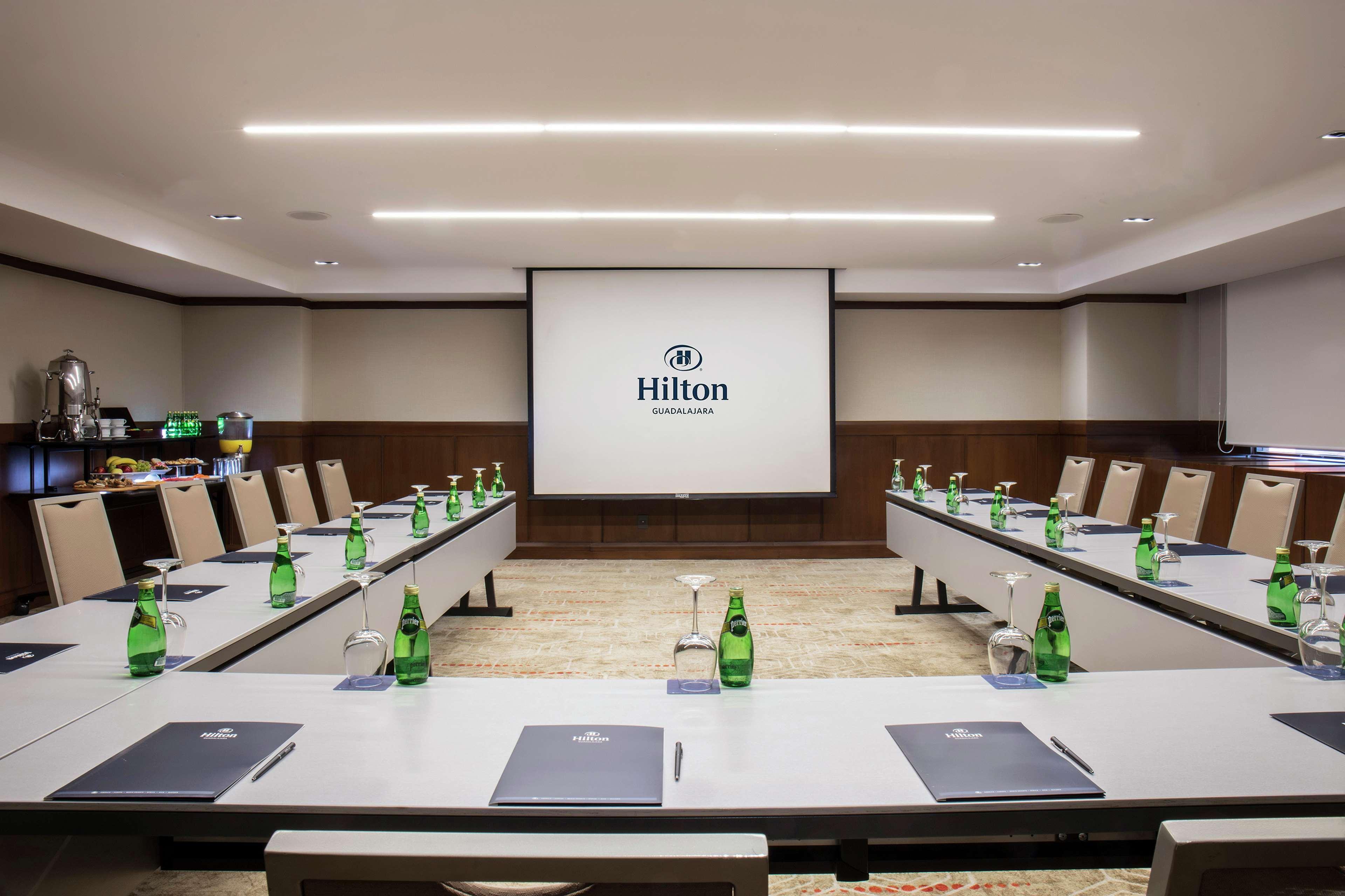 Barcelo Guadalajara Hotell Exteriör bild Meeting room