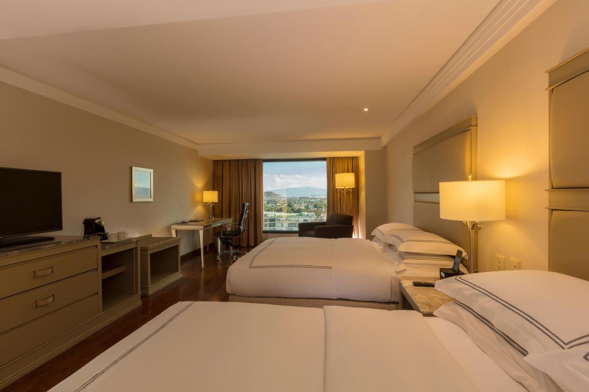 Barcelo Guadalajara Hotell Exteriör bild Deluxe Room