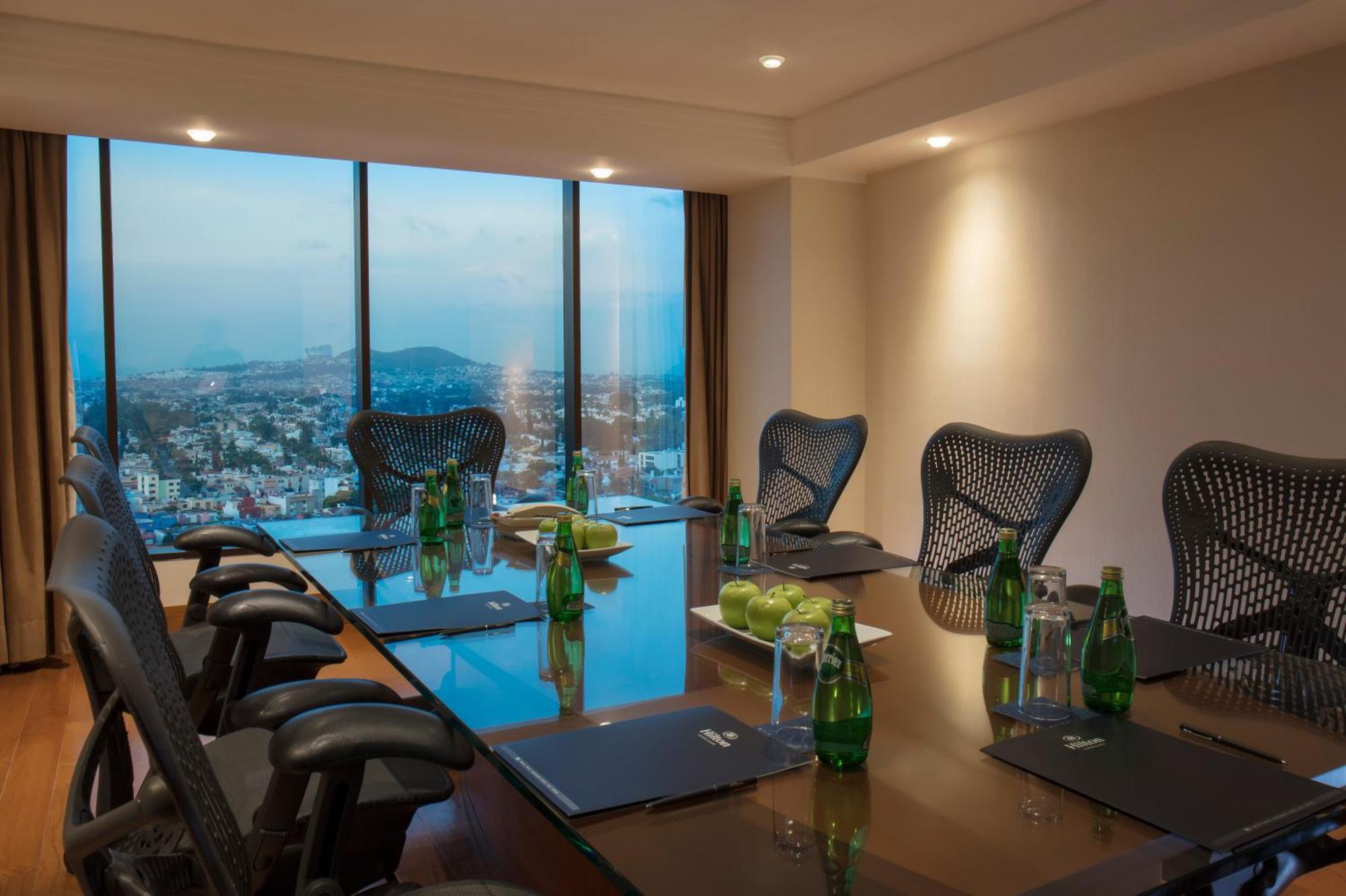 Barcelo Guadalajara Hotell Exteriör bild Meeting room